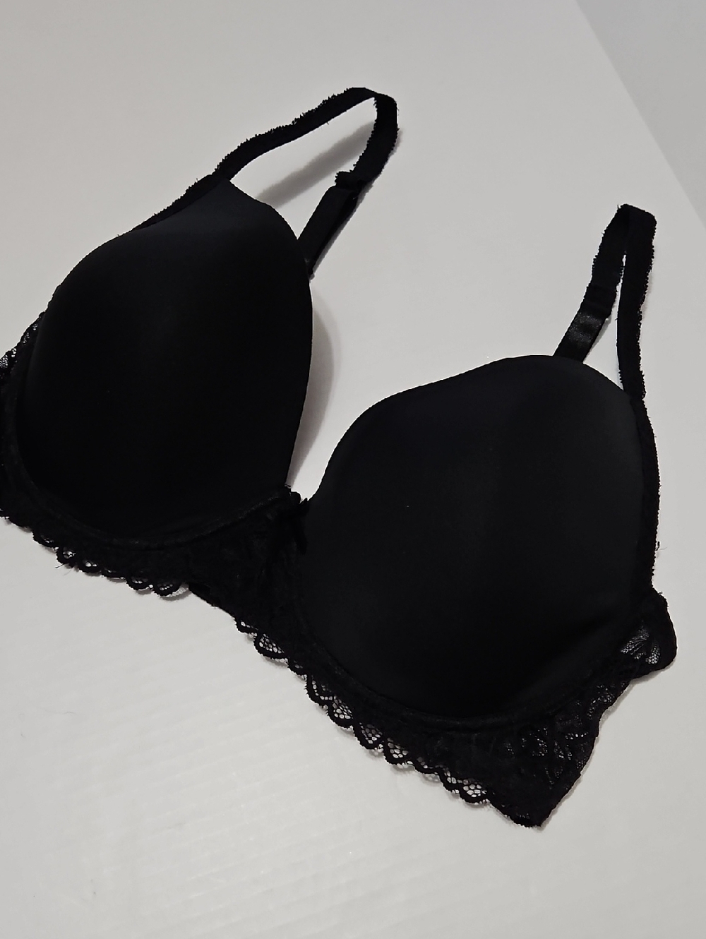 Delta Burke Black Lace-Trim Seamless Bra - Women Intimates Size 40DD